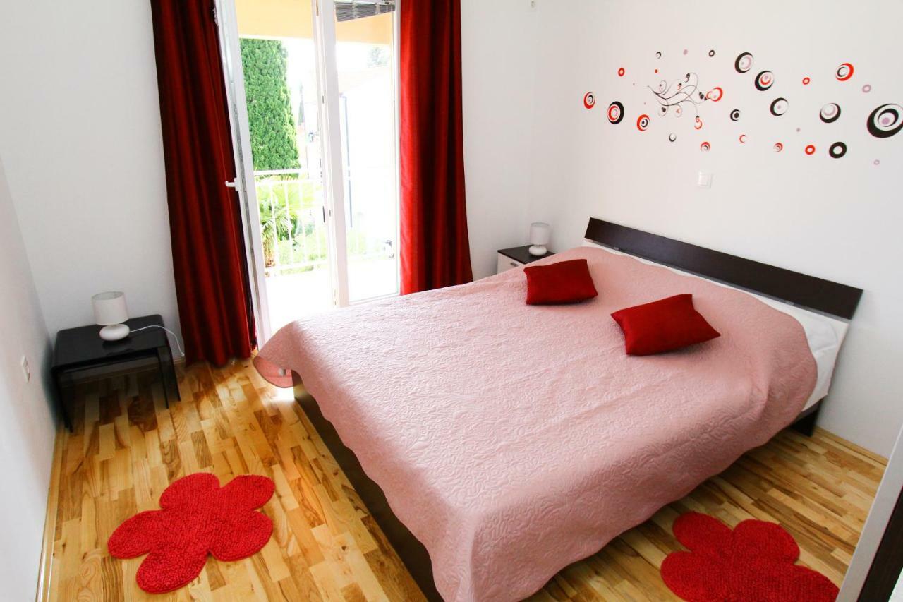 Apartmani Roje Sveti Filip I Jakov Zewnętrze zdjęcie